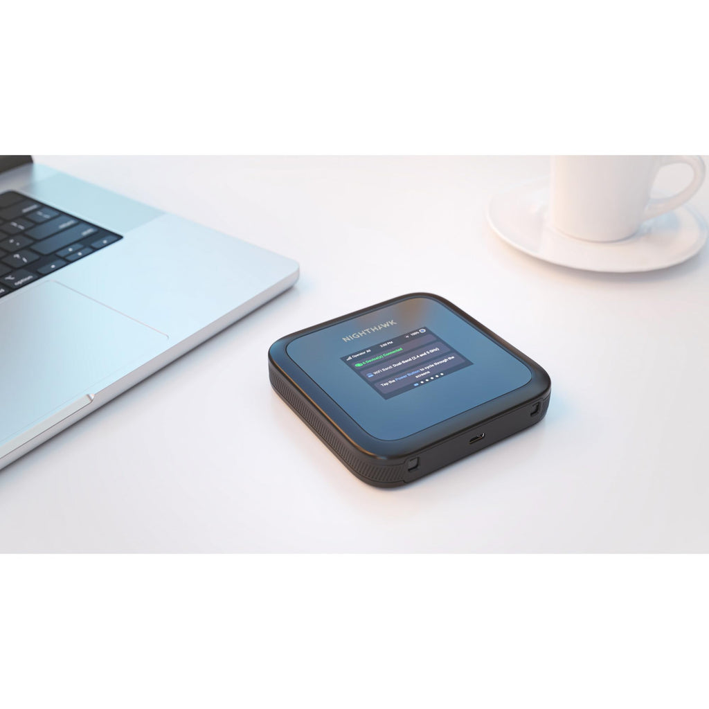 NETGEAR Nighthawk M3 – Mobiler 5G WiFi 6 Router mit Hotspot-Funktion – Produktansicht 2