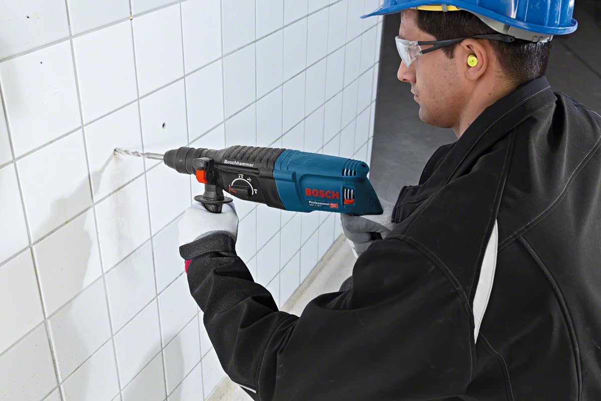 Bosch PRO Bohrhammer GBH 2-26 F (Leistung 830 Watt, Wechselfutter SDS-plus, inkl. Zusatzhandgriff, Tiefenanschlag, Maschinent