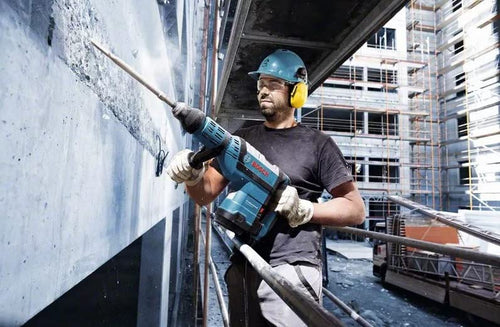 Bosch PRO Bohrhammer GBH 8-45 DV (Leistung 1.500 Watt, Bohr-Ø in Beton mit Hammerbohrern: 12-45 mm, Schlagenergie max.: 12,5 