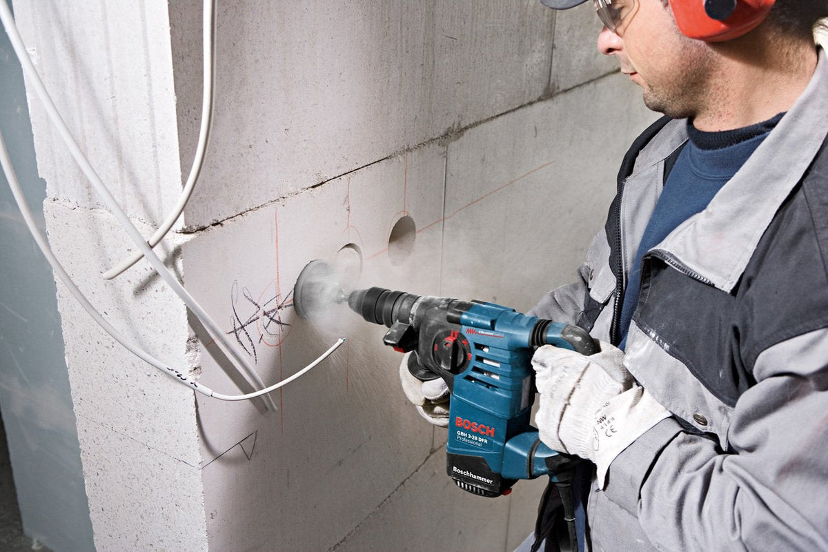 Bosch Professional Bohrhammer GBH 3-28 DFR mit SDS-plus, Schnellspannbohrfutter und Handwerkerkoffer – Produktansicht 2