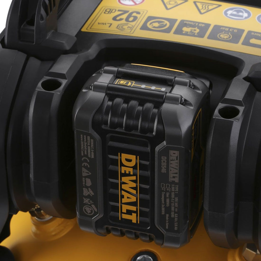 DeWalt DCC1054T2-GB 54 V XR FLEXVOLT Akku 10L Luftkompressor inkl. 2x DCB546 Akkus – Produktansicht 7
