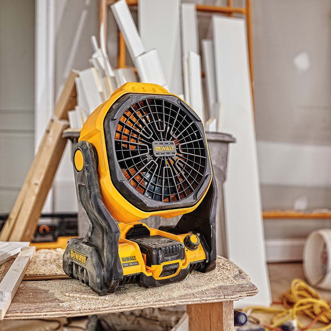 DeWalt DCE512N-XJ 18 V XR Akku-Ventilator ohne Akku und Ladegerät – Produktansicht 5