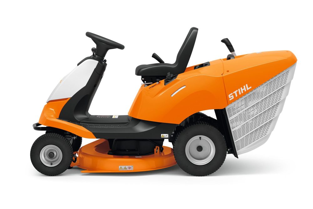STIHL RT 4082 Rasentraktor mit Fangkorb – Produktansicht 3
