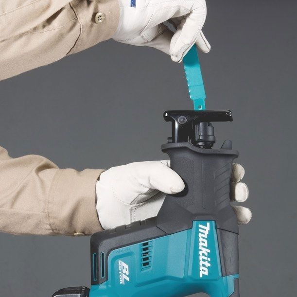 Makita DJR188Z 18 V LXT Akku bürstenlos Säbelsäge ohne Akku und Ladegerät – Produktansicht 3