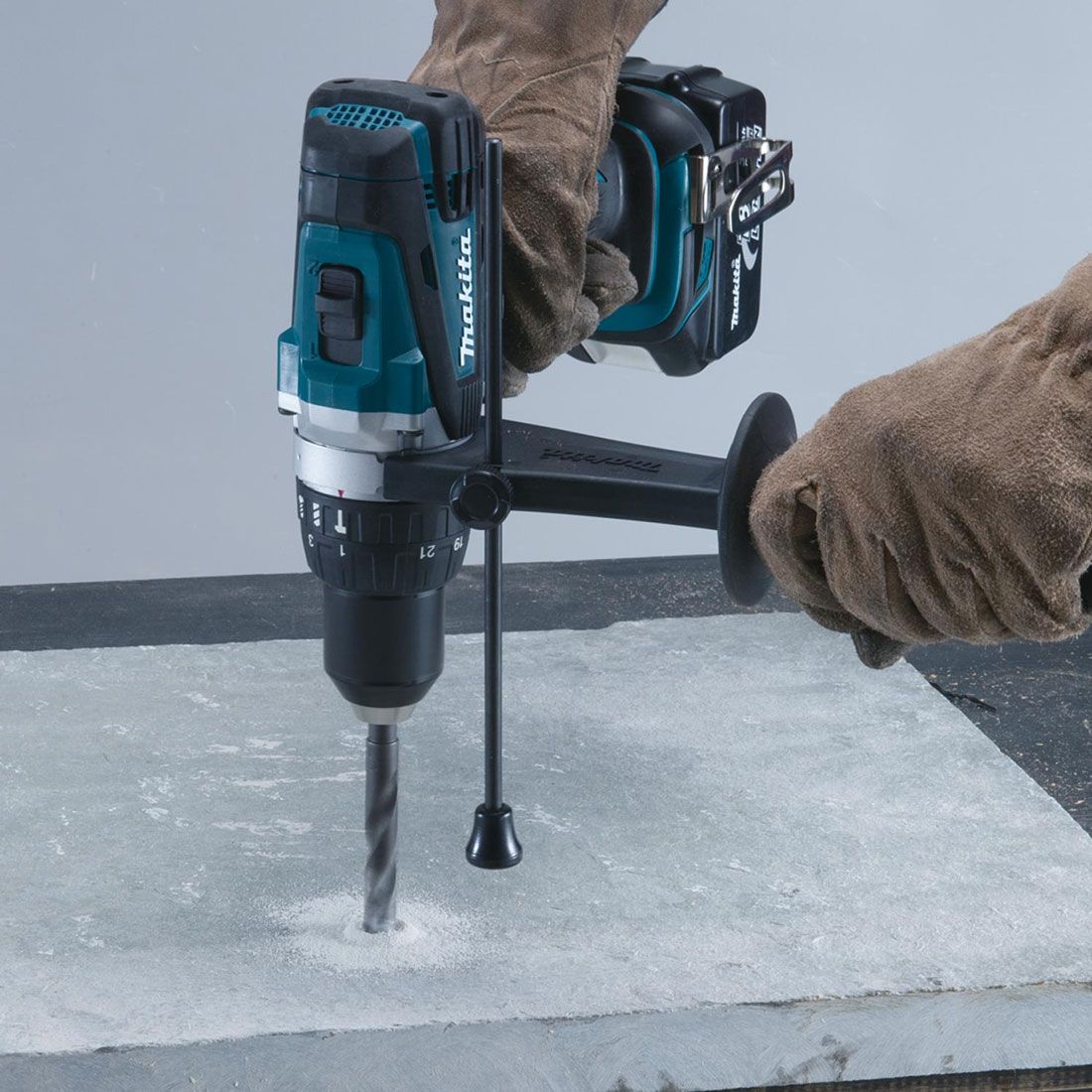 Makita DLX2145TJ 18 V Akku Doppelset DHP458 Schlagbohrschrauber & DTD152 Schlagschrauber inkl. 2x 5,0 Ah Akkus – Produktansic