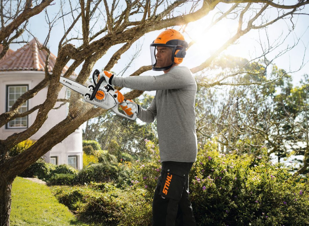 STIHL MS 151 C-E Benzin-Motorsäge | 1/4″ PM3 Schneidgarnitur 30 cm – Produktansicht 3
