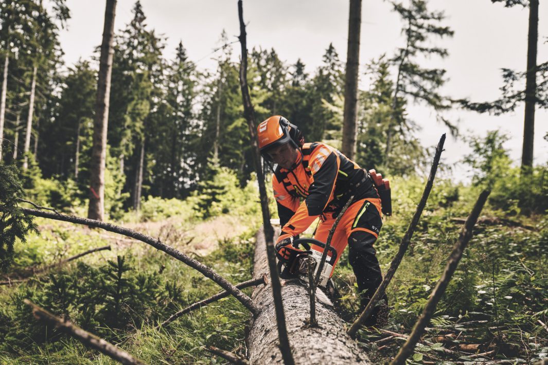 STIHL MS 400 C-M Benzin-Motorsäge | 3/8″ RH Schneidgarnitur 40 cm – Produktansicht 5