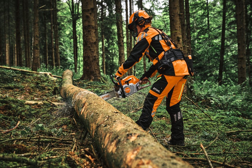 STIHL MS 300 C-M Benzin-Motorsäge | .325″ RS Pro Schneidgarnitur 35 cm – Produktansicht 7