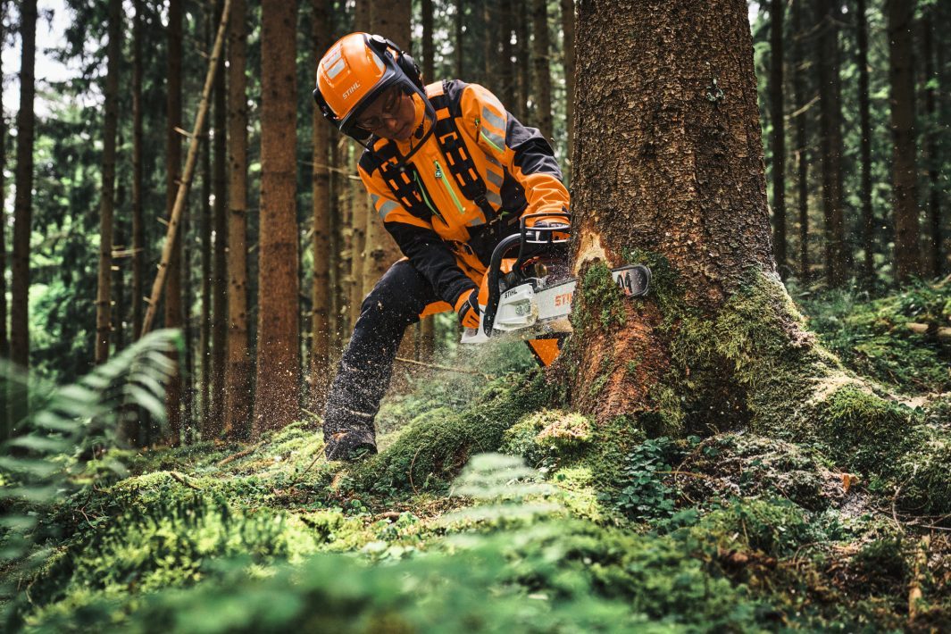 STIHL MS 300 C-M Benzin-Motorsäge | .325″ RS Pro Schneidgarnitur 40 cm – Produktansicht 4